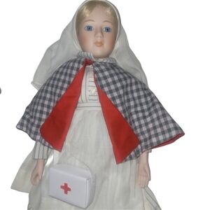 La Collection Artisan Nurse Frances Porcelain Doll Wind Up Music Back With Box